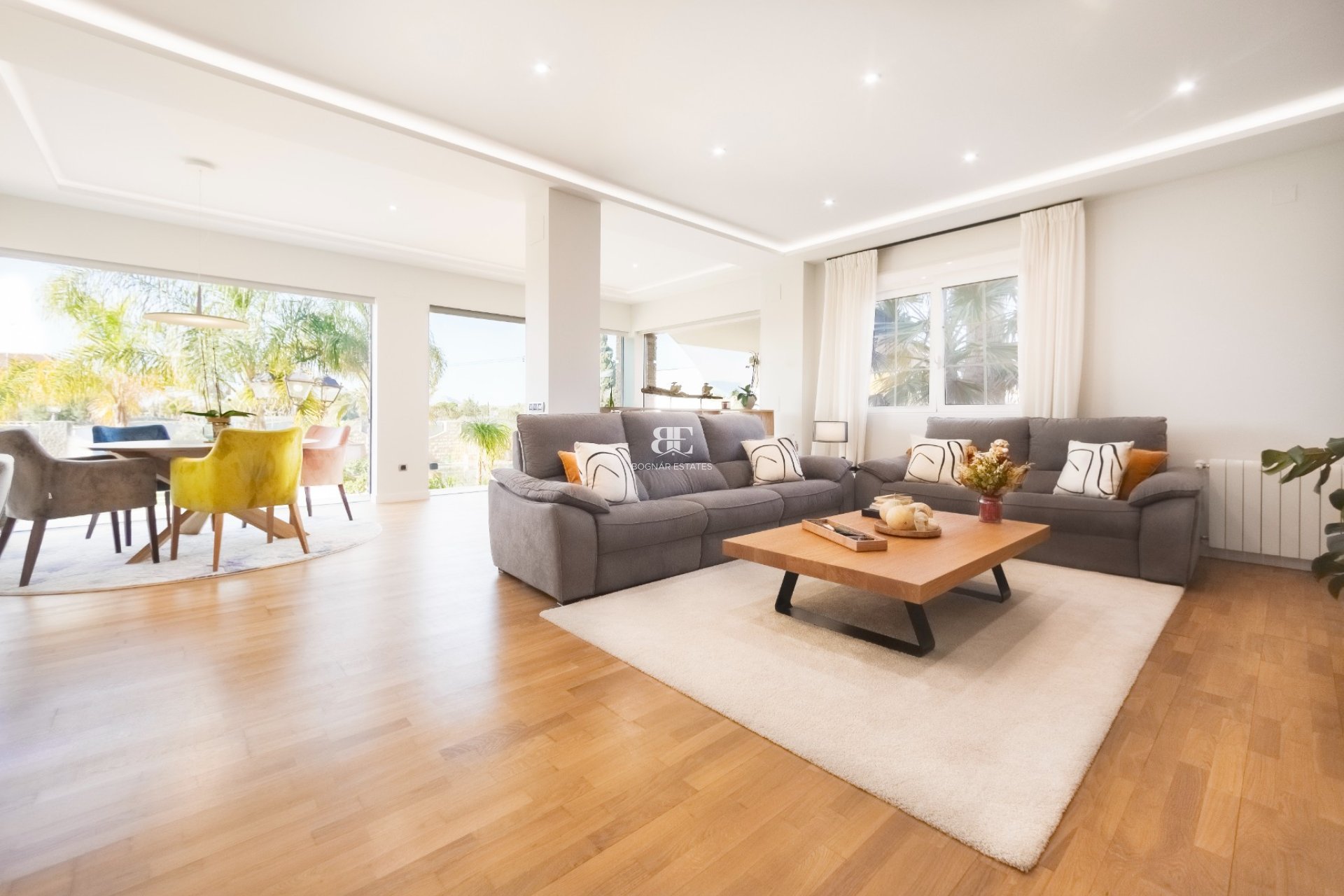 Resale - Villa -
San Vicente del Raspeig - Los Girasoles