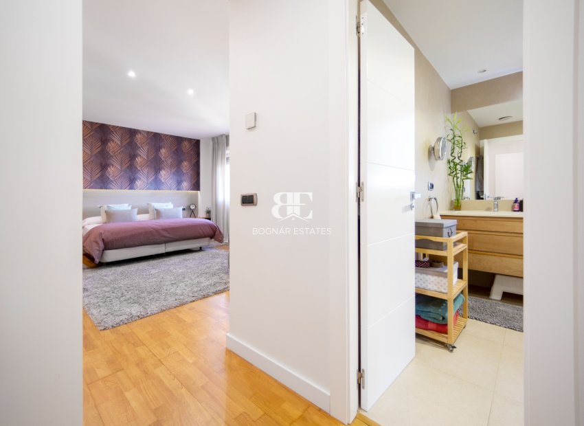 Resale - Villa -
San Vicente del Raspeig - Los Girasoles