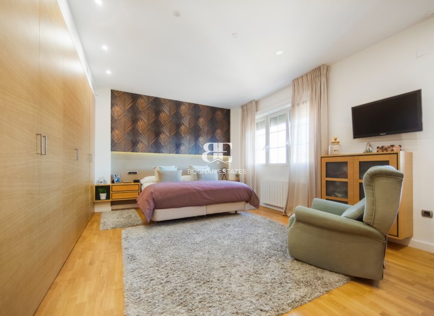 Resale - Villa -
San Vicente del Raspeig - Los Girasoles