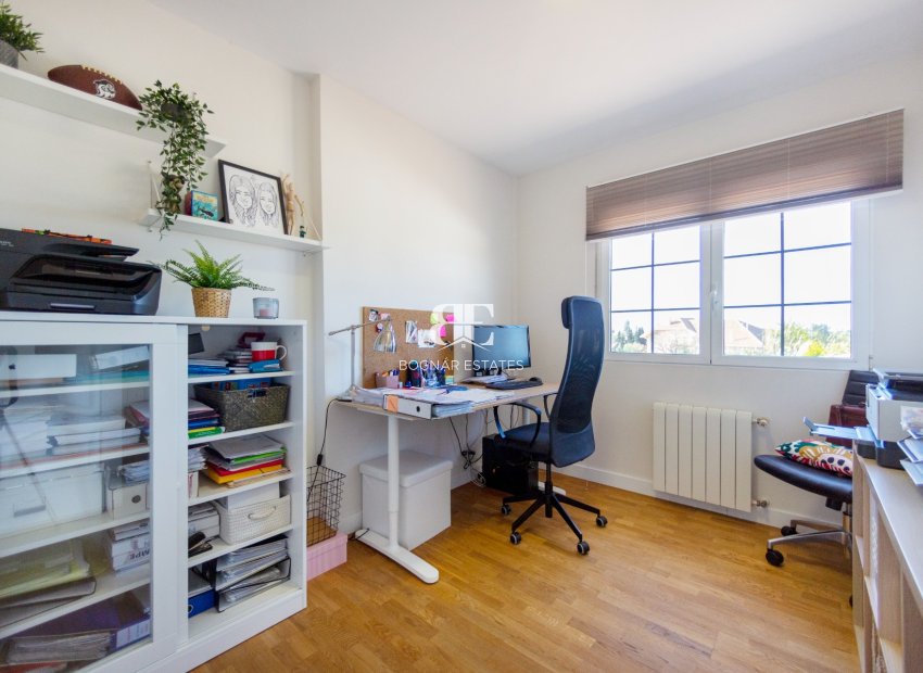 Resale - Villa -
San Vicente del Raspeig - Los Girasoles