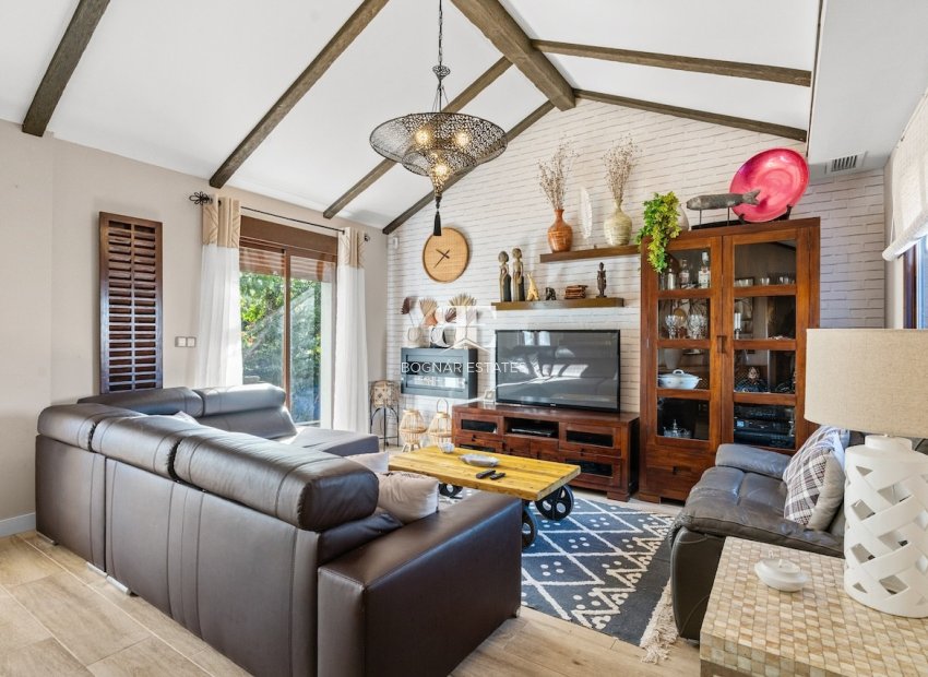 Resale - Villa -
Santa Pola - El Poble Llevanti