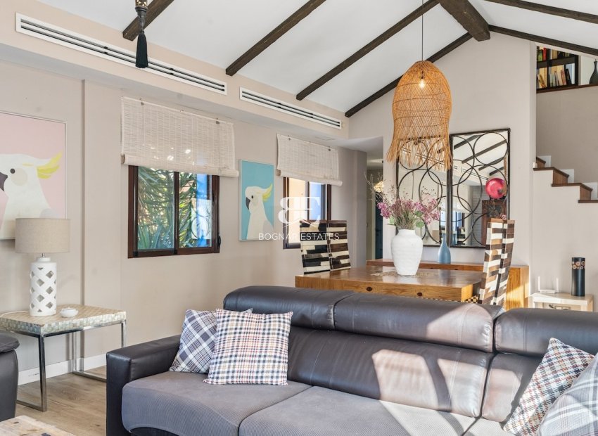 Resale - Villa -
Santa Pola - El Poble Llevanti