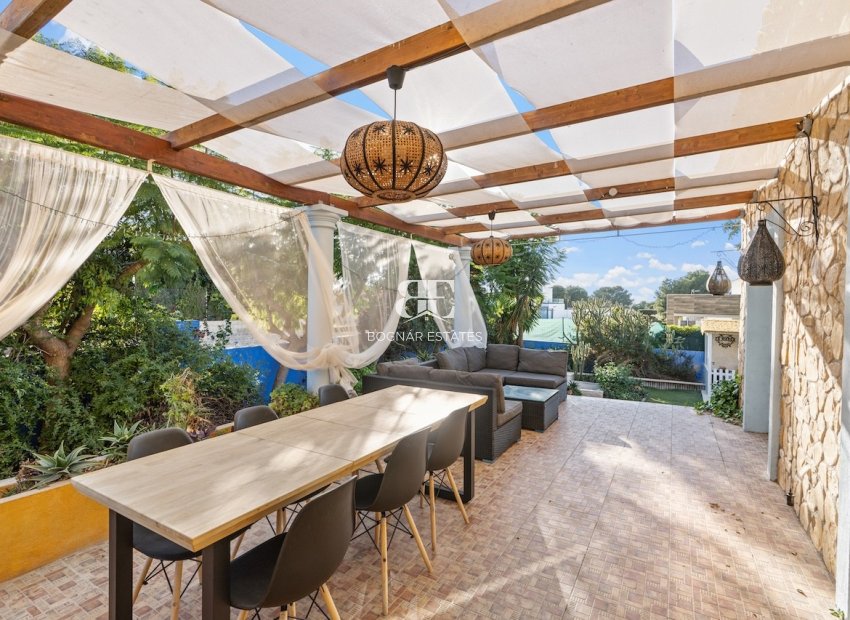 Resale - Villa -
Santa Pola - El Poble Llevanti