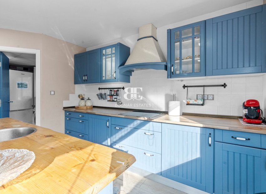 Resale - Villa -
Santa Pola - El Poble Llevanti