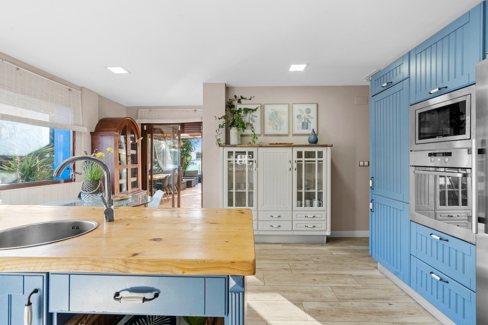 Resale - Villa -
Santa Pola - El Poble Llevanti