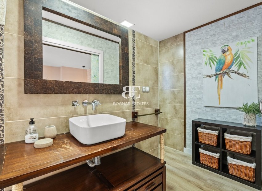 Resale - Villa -
Santa Pola - El Poble Llevanti