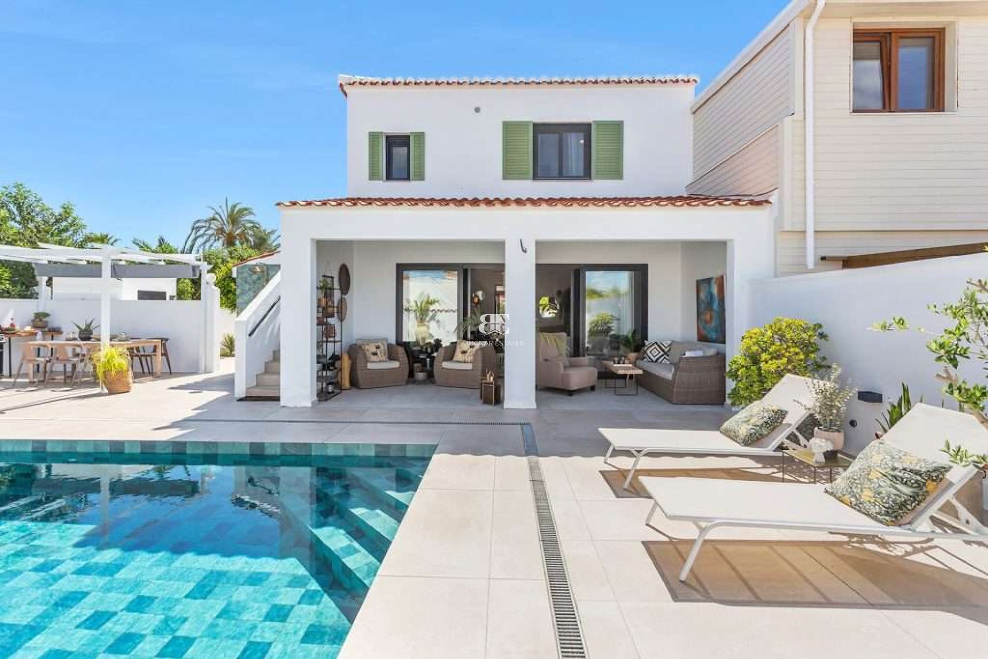 Resale - Villa / Semi-detached Villa -
Torrevieja - Torreta Florida