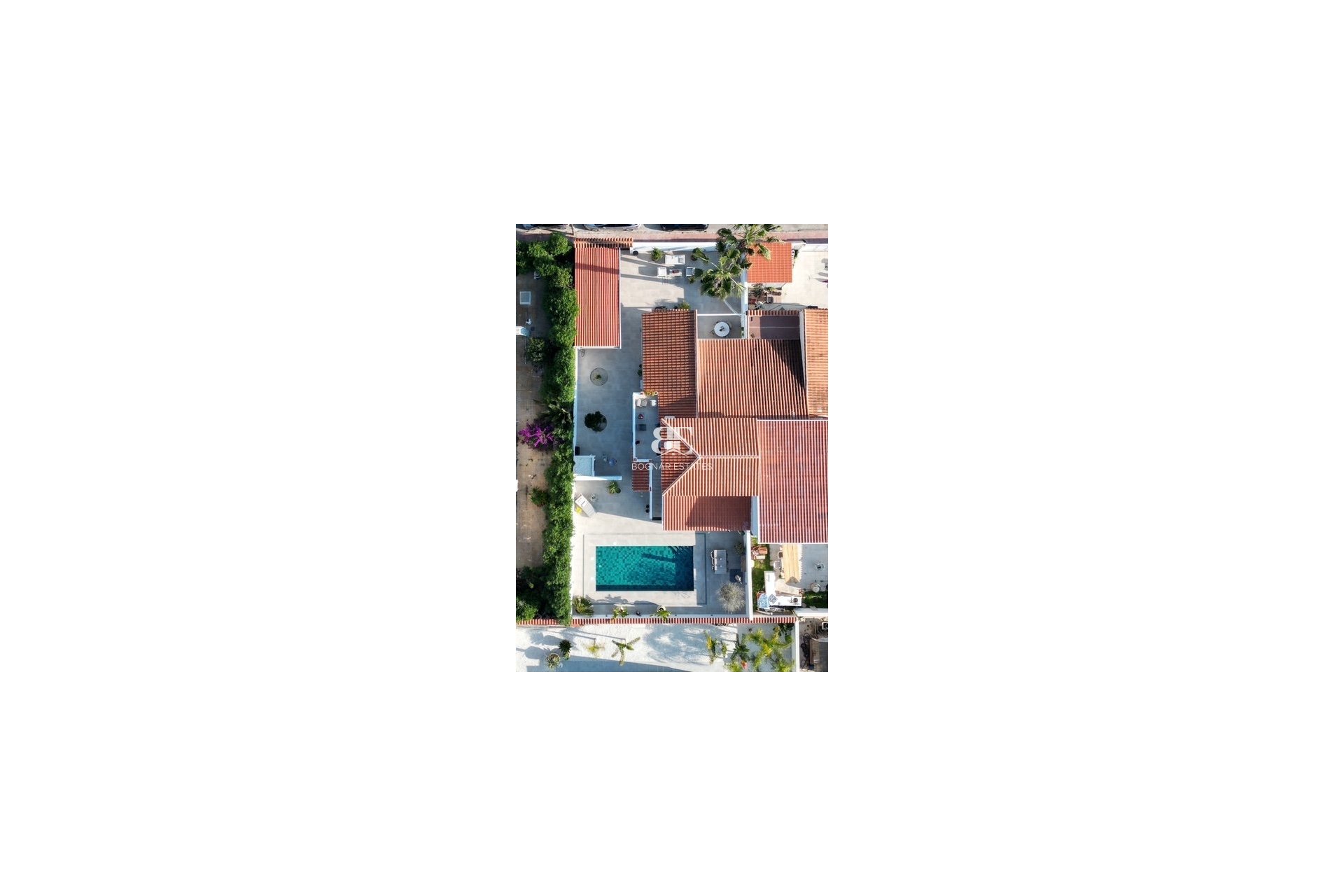 Resale - Villa / Semi-detached Villa -
Torrevieja - Torreta Florida