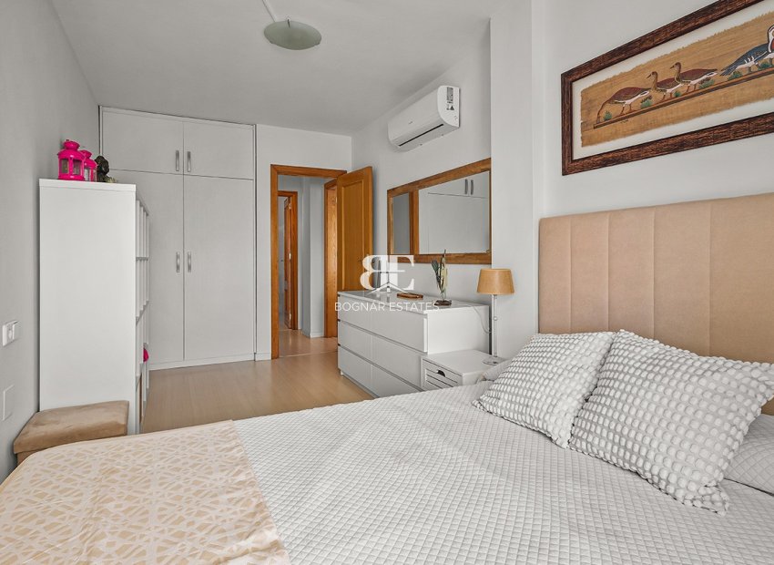 Resale - Villa -
Torre de la Horadada - Pueblo Latino