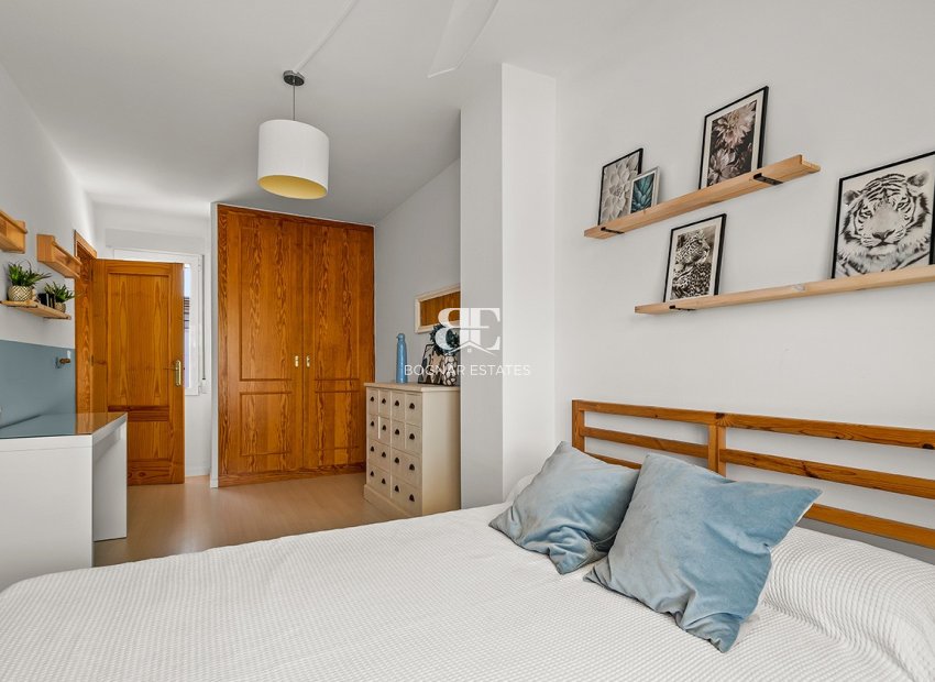 Resale - Villa -
Torre de la Horadada - Pueblo Latino