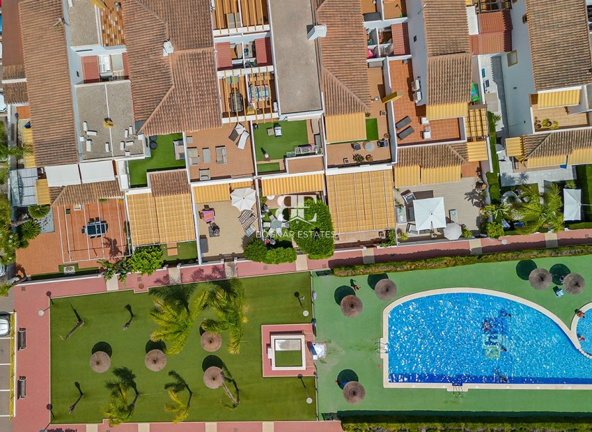 Resale - Villa -
Torre de la Horadada - Pueblo Latino