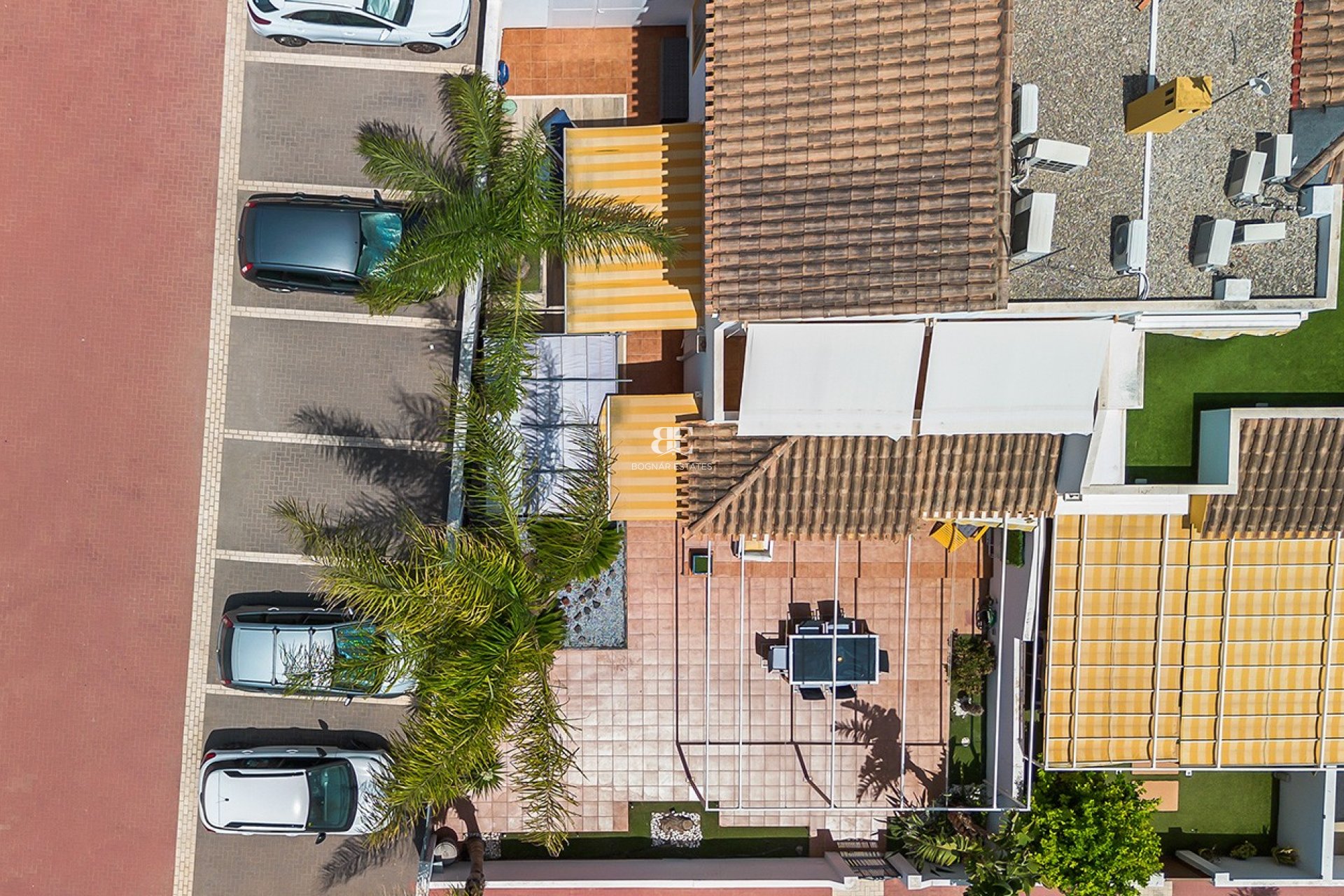 Resale - Villa -
Torre de la Horadada - Pueblo Latino