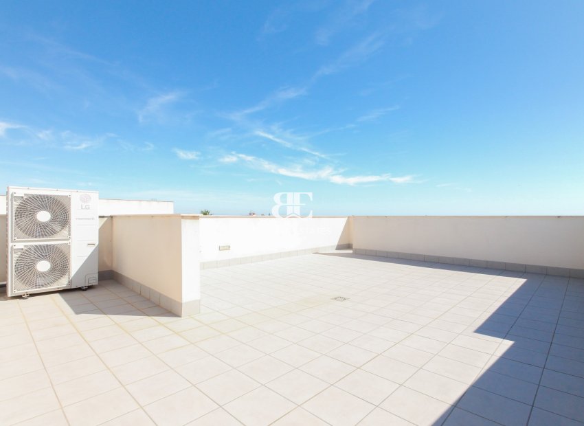 Resale - Villa -
Torrevieja - Aguas Nuevas