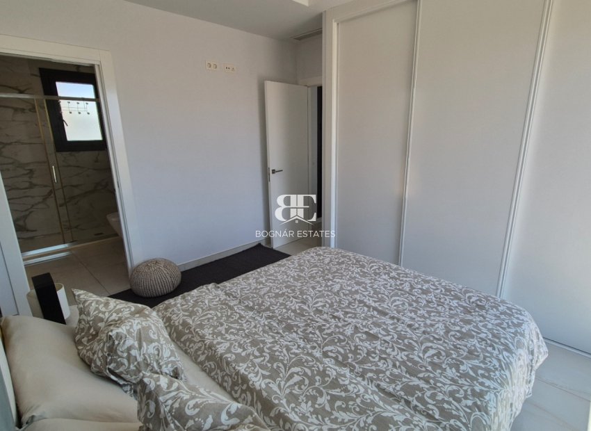 Resale - Villa -
Torrevieja - Costa Blanca Sur