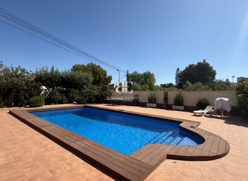 Resale - Villa -
Torrevieja - Costa Blanca Sur