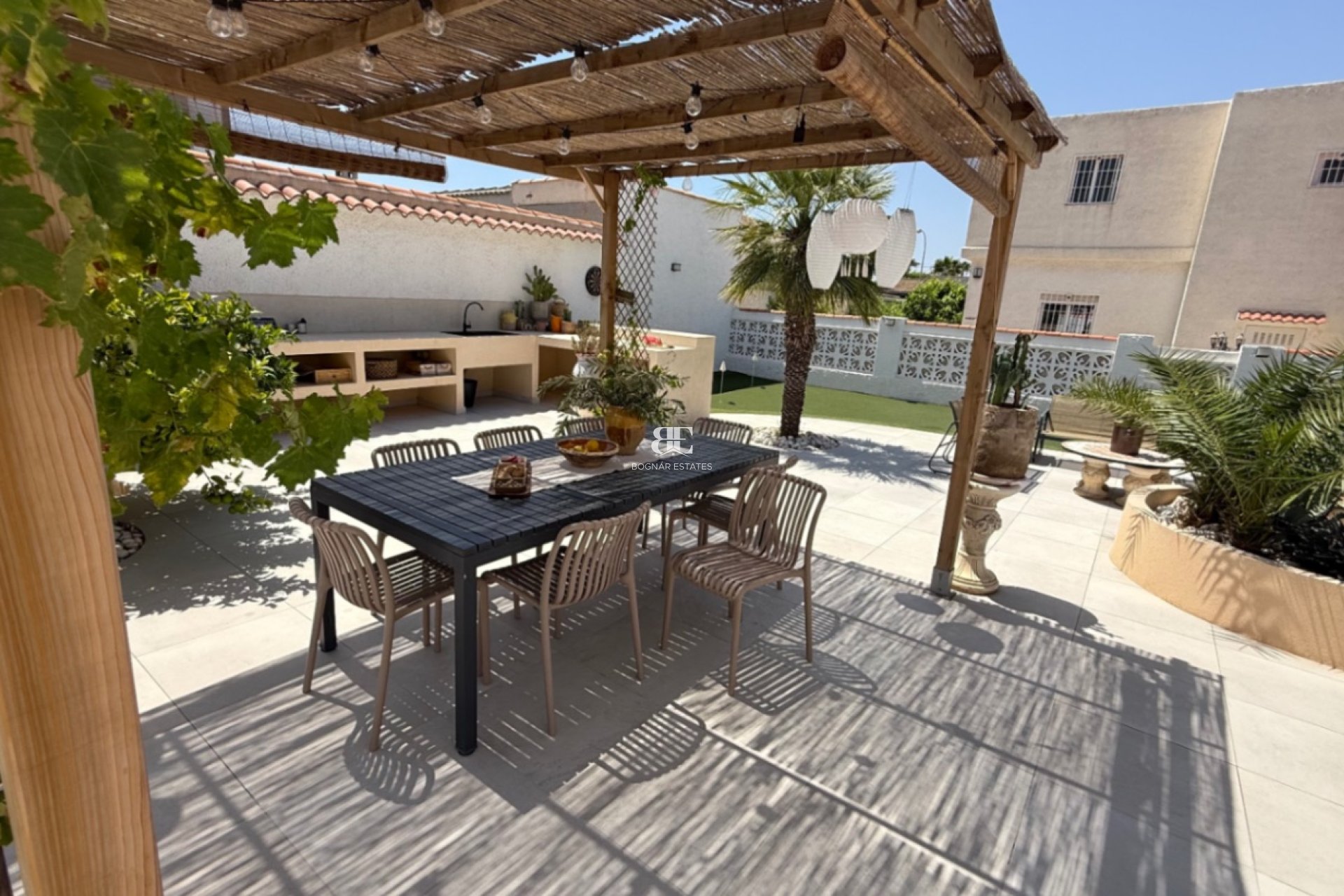 Resale - Villa -
Torrevieja - Costa Blanca Sur
