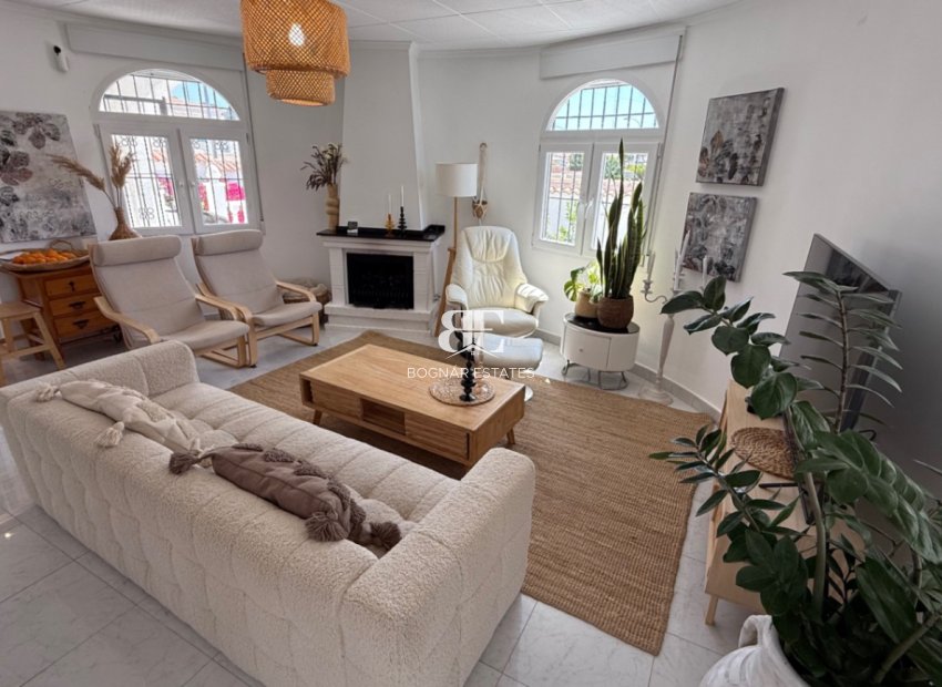 Resale - Villa -
Torrevieja - Costa Blanca Sur