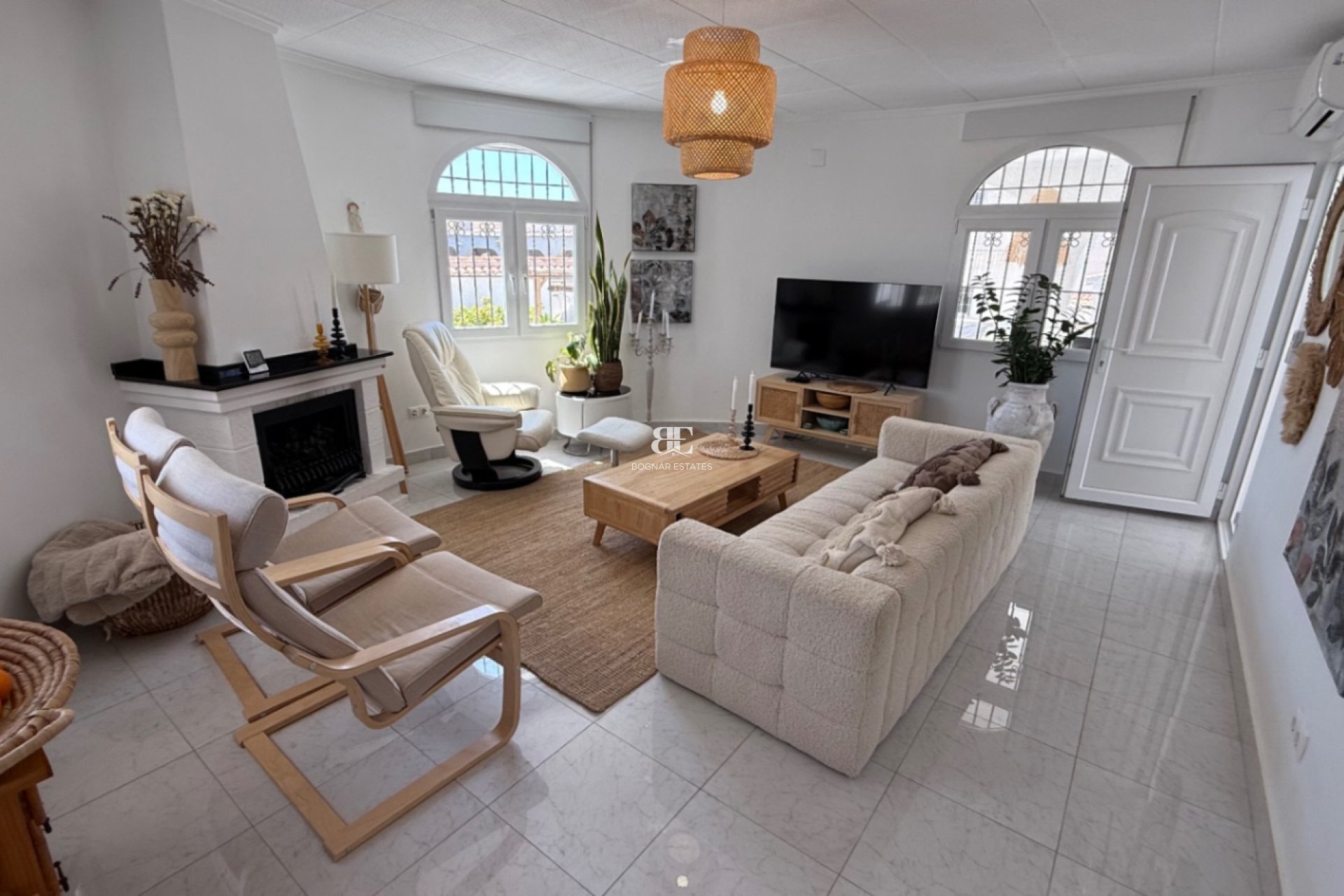 Resale - Villa -
Torrevieja - Costa Blanca Sur