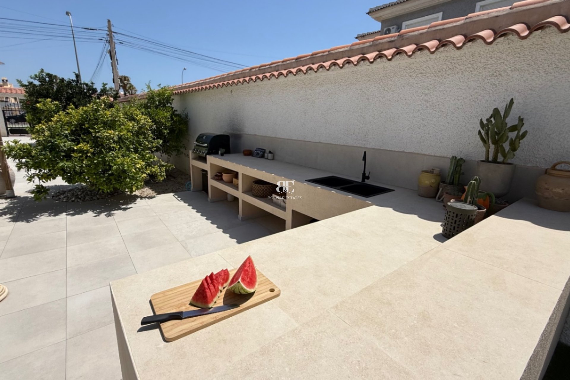 Resale - Villa -
Torrevieja - Costa Blanca Sur