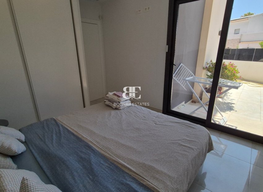 Resale - Villa -
Torrevieja - Costa Blanca