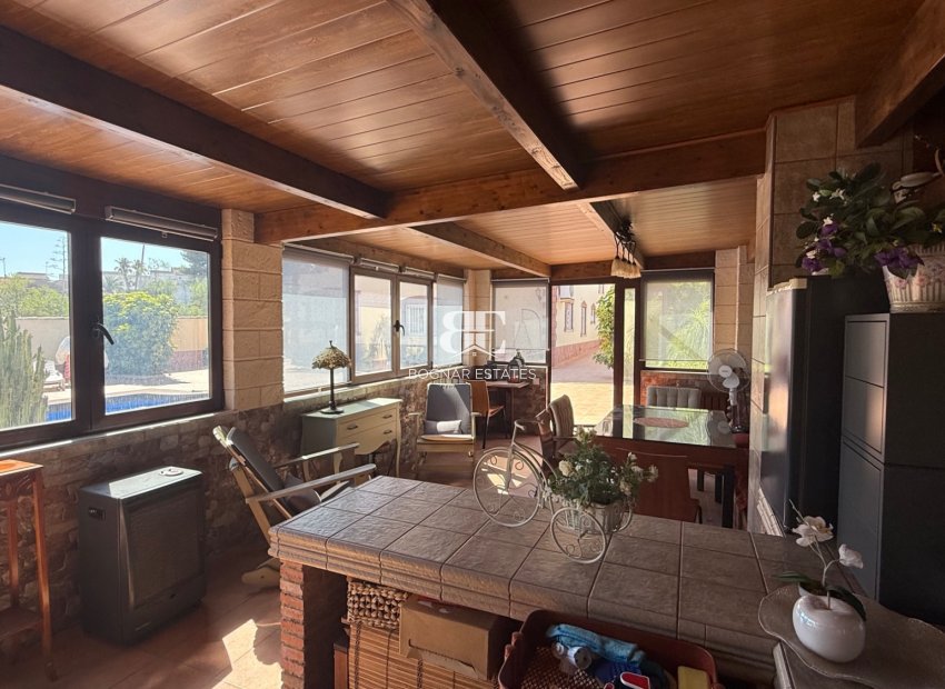 Resale - Villa -
Torrevieja - Costa Blanca