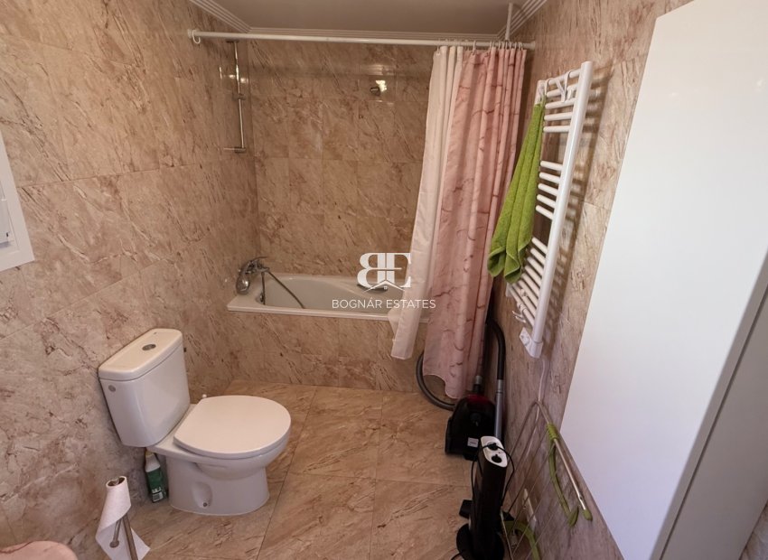 Resale - Villa -
Torrevieja - Costa Blanca