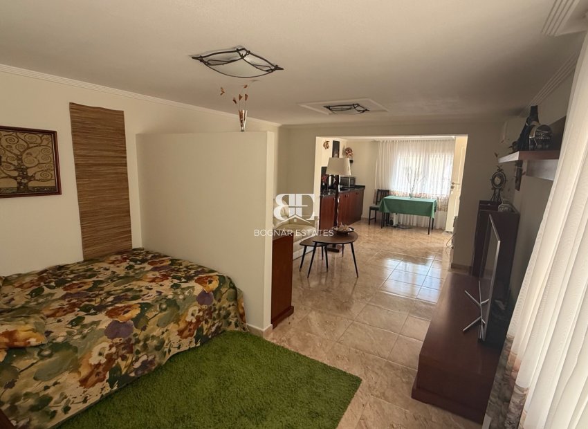 Resale - Villa -
Torrevieja - Costa Blanca