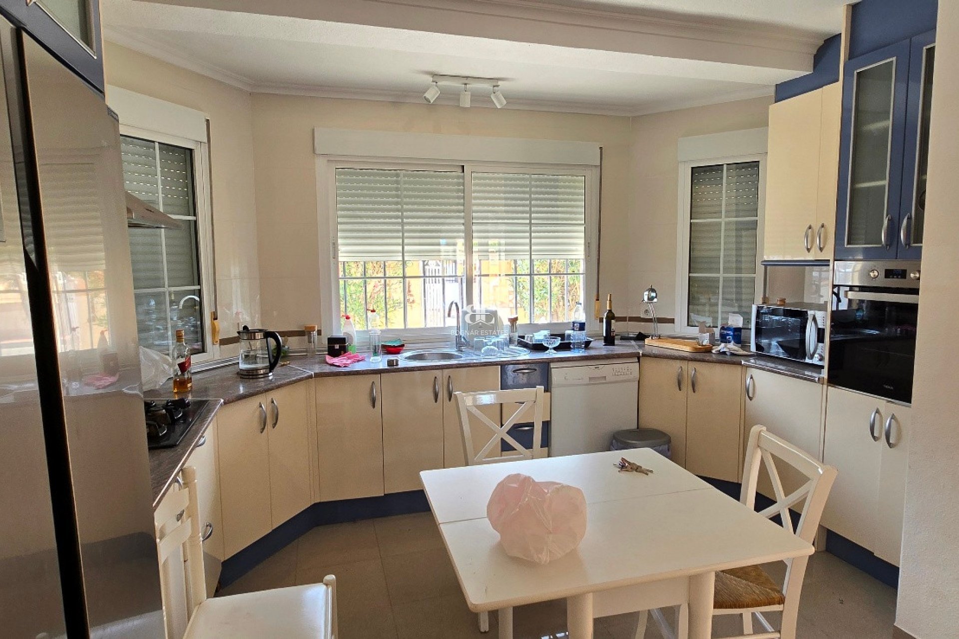 Resale - Villa -
Torrevieja - El Chaparral