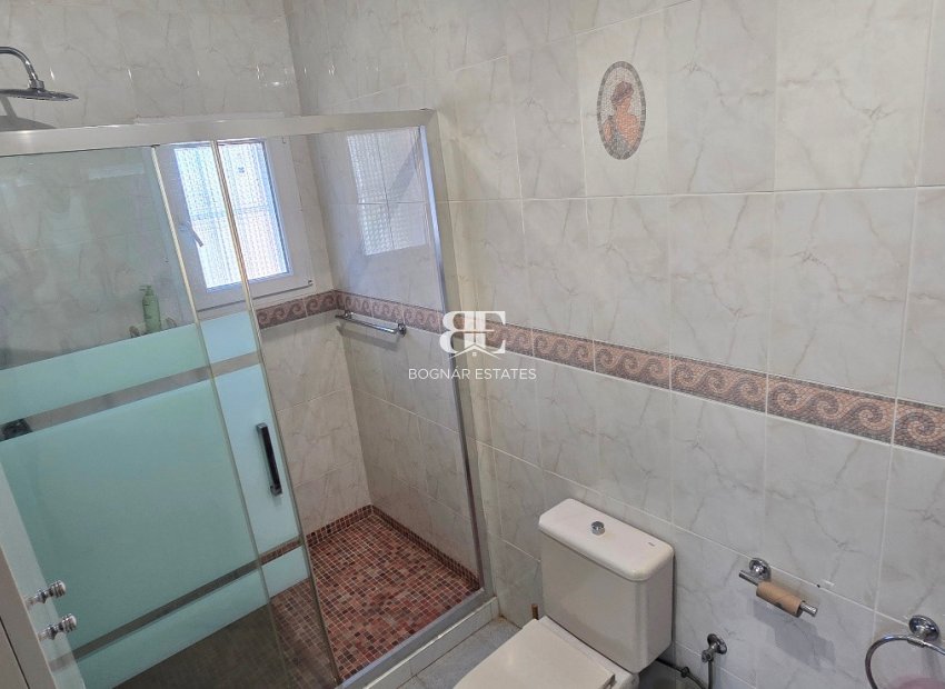 Resale - Villa -
Torrevieja - El Chaparral
