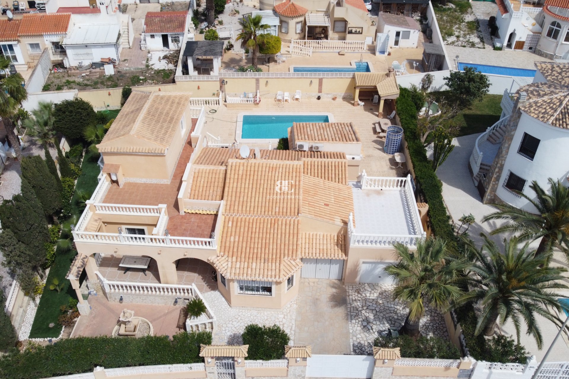 Resale - Villa -
Torrevieja - El Chaparral