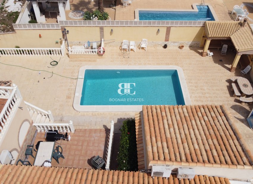 Resale - Villa -
Torrevieja - El Chaparral