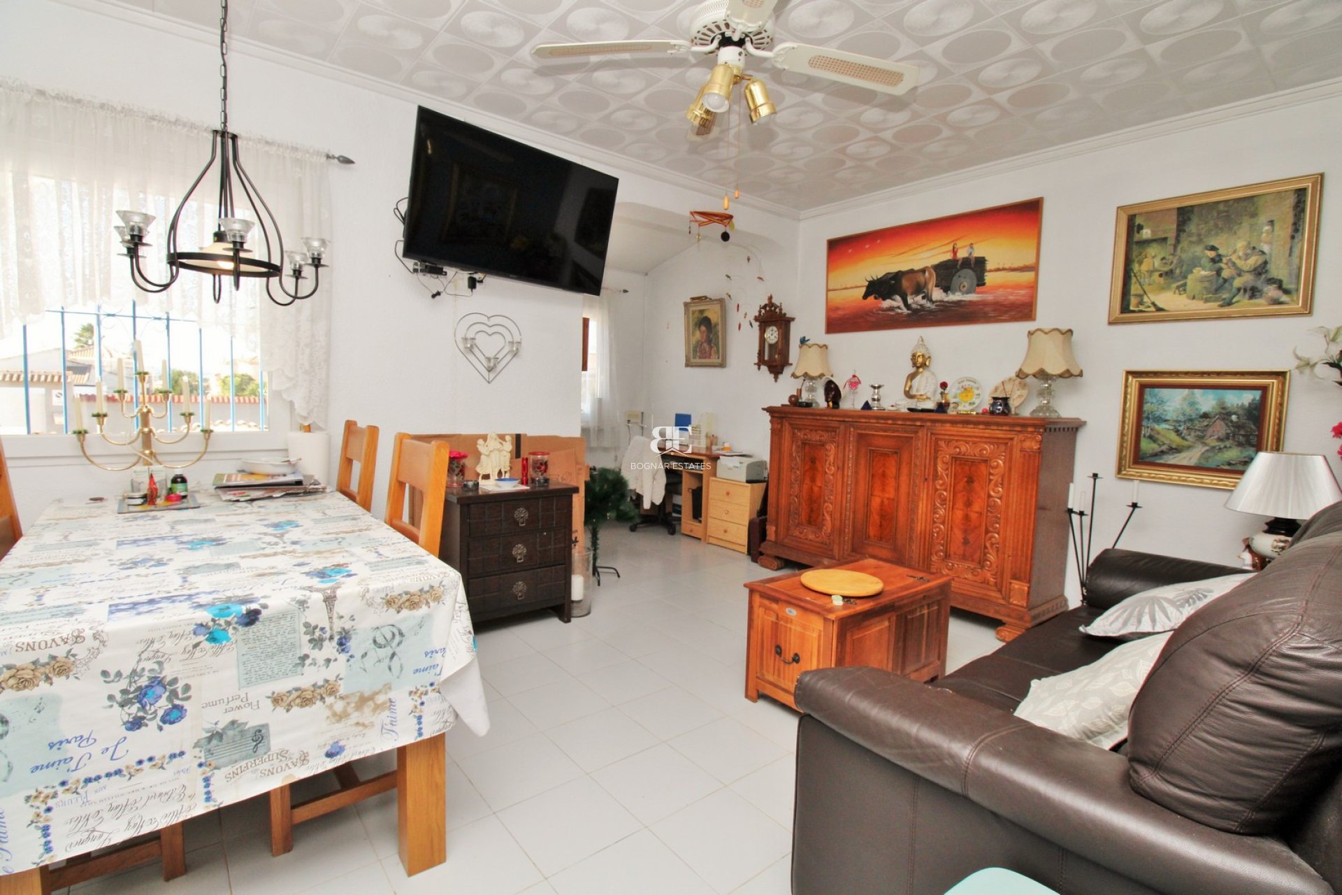 Resale - Villa -
Torrevieja - El Chaparral