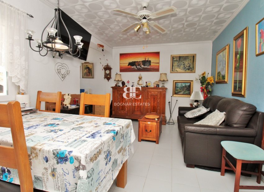 Resale - Villa -
Torrevieja - El Chaparral