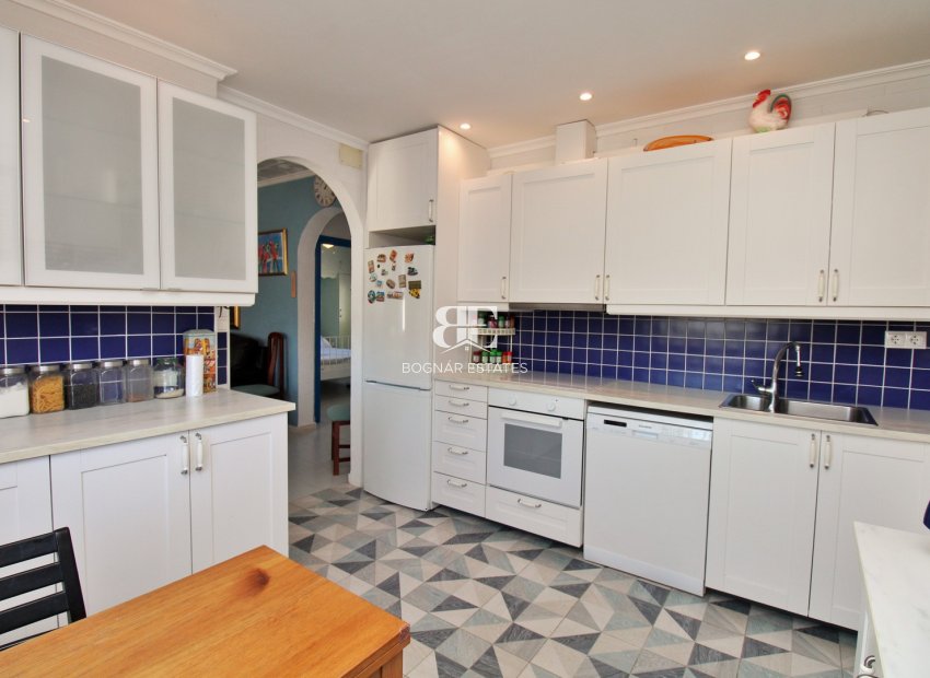 Resale - Villa -
Torrevieja - El Chaparral