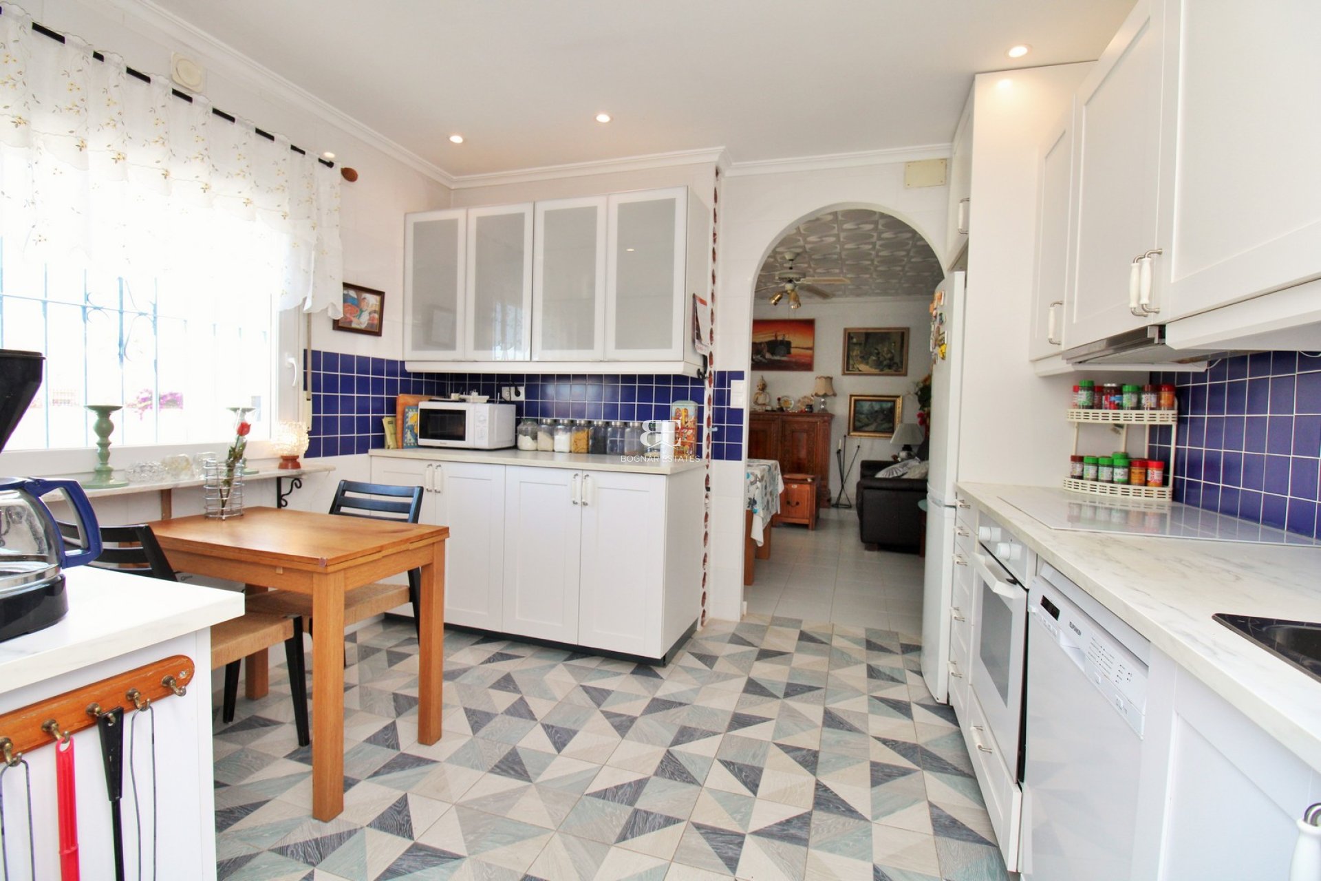 Resale - Villa -
Torrevieja - El Chaparral