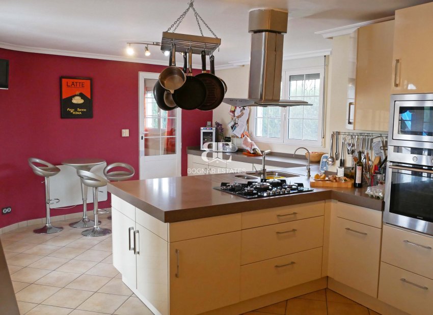 Resale - Villa -
Torrevieja - El Chaparral