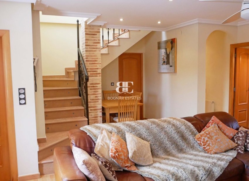 Resale - Villa -
Torrevieja - El Chaparral