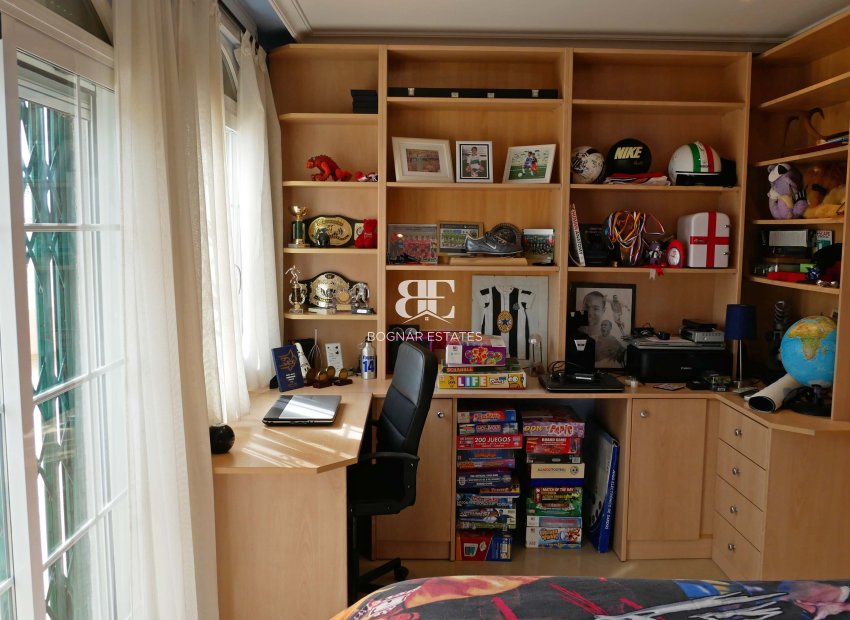 Resale - Villa -
Torrevieja - El Chaparral