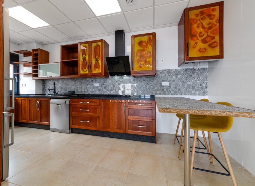 Resale - Villa -
Torrevieja - La Mata