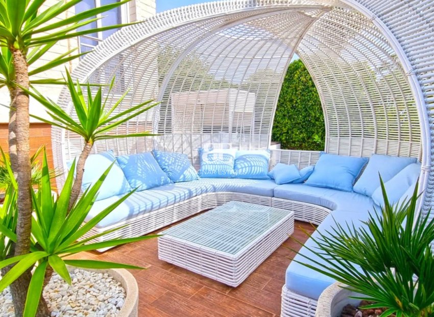 Resale - Villa -
Torrevieja - La Mata
