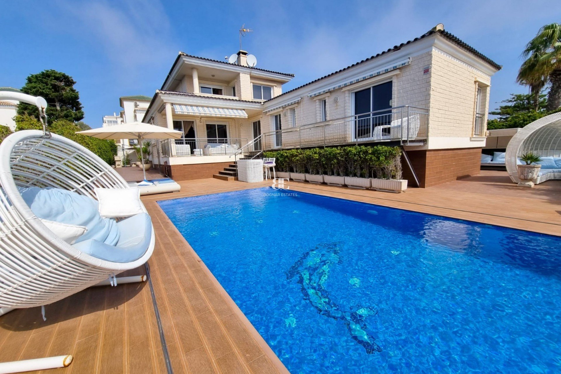 Resale - Villa -
Torrevieja - La Mata