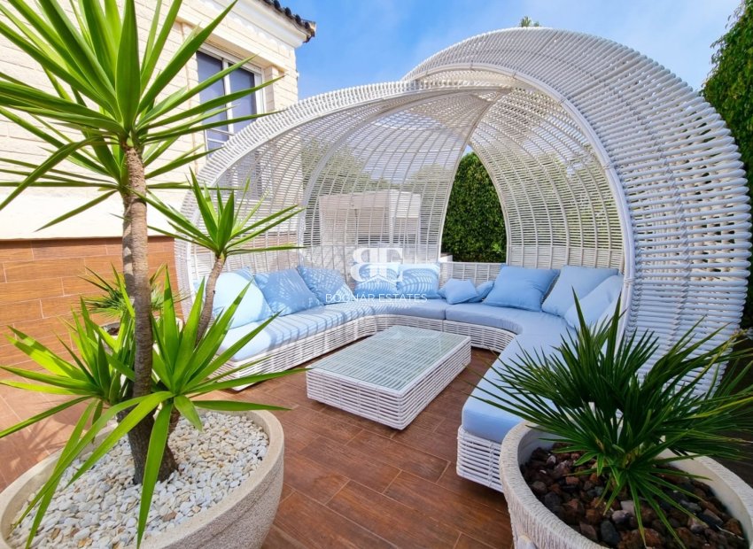 Resale - Villa -
Torrevieja - La Mata