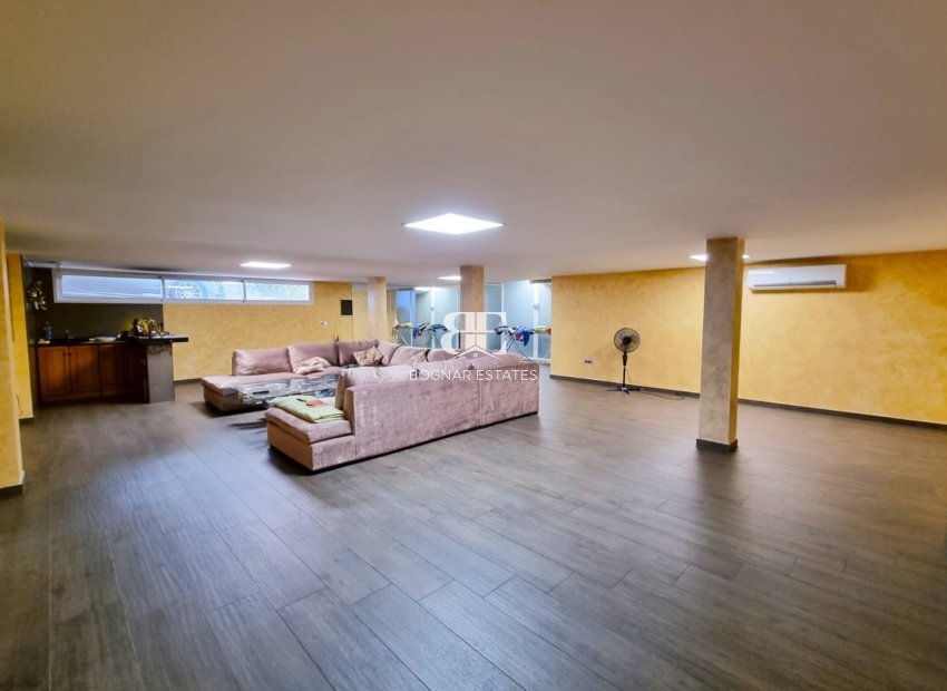 Resale - Villa -
Torrevieja - La Mata