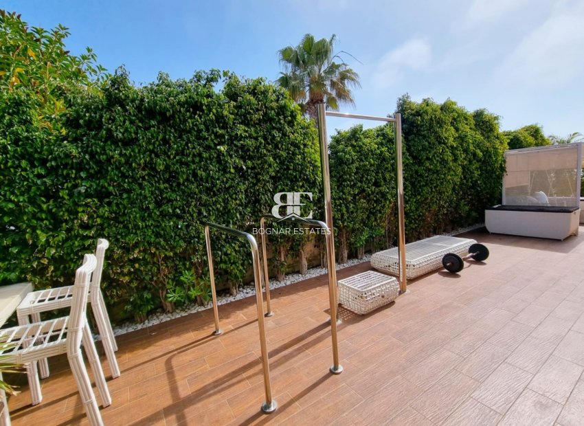 Resale - Villa -
Torrevieja - La Mata