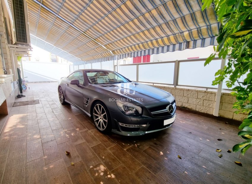 Resale - Villa -
Torrevieja - La Mata