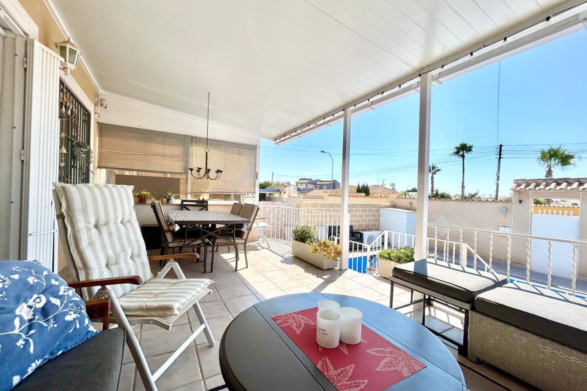 Resale - Villa -
Torrevieja - La Siesta