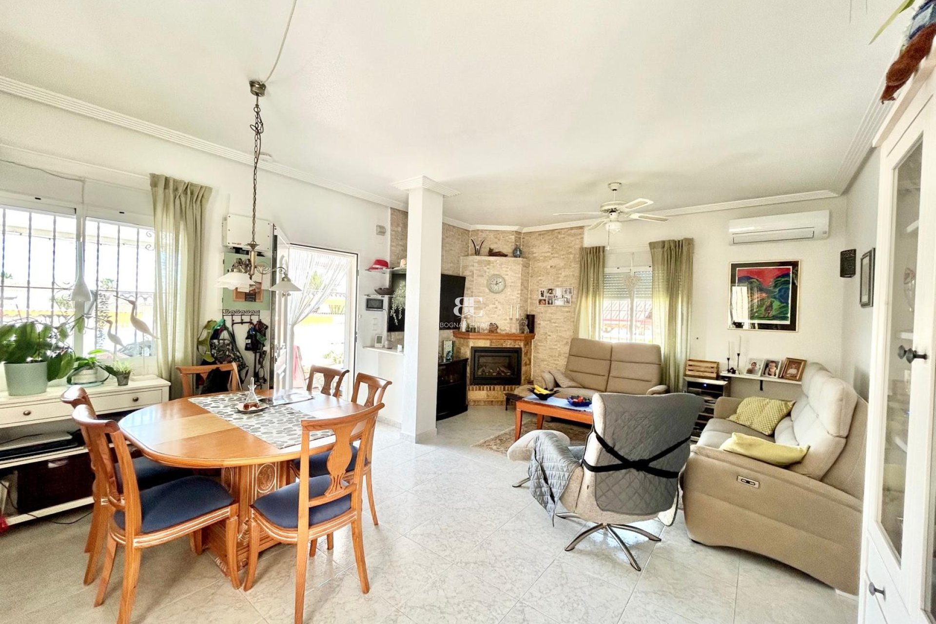 Resale - Villa -
Torrevieja - La Siesta