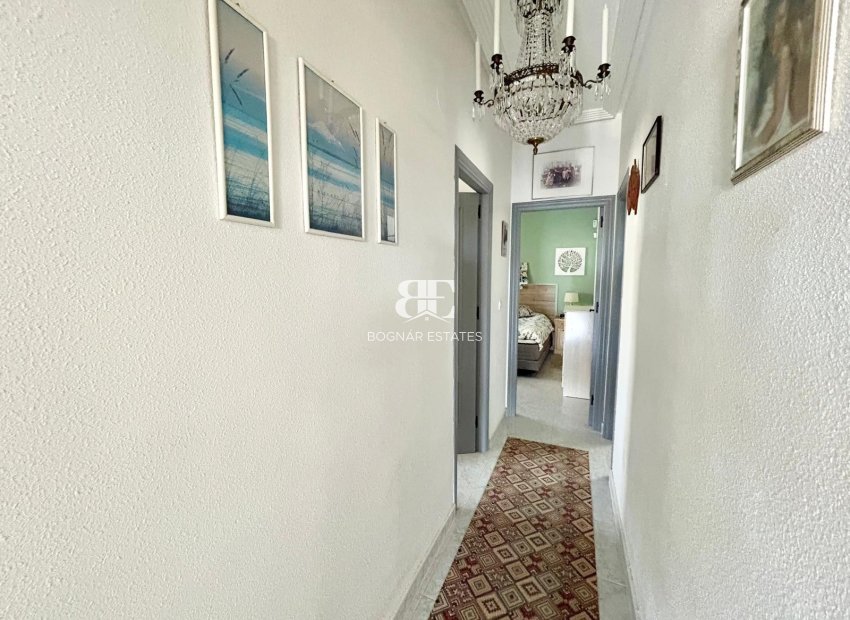 Resale - Villa -
Torrevieja - La Siesta