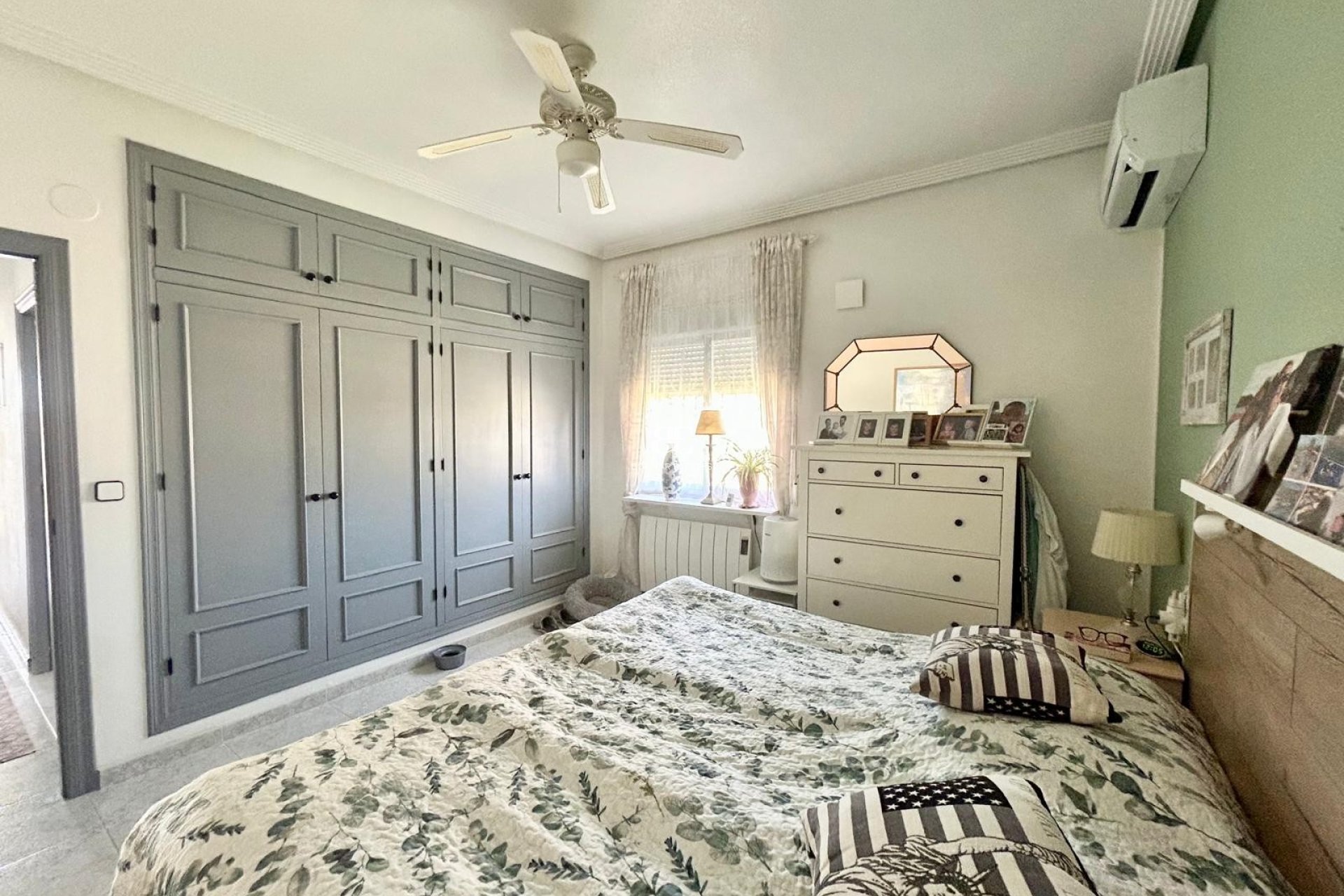 Resale - Villa -
Torrevieja - La Siesta