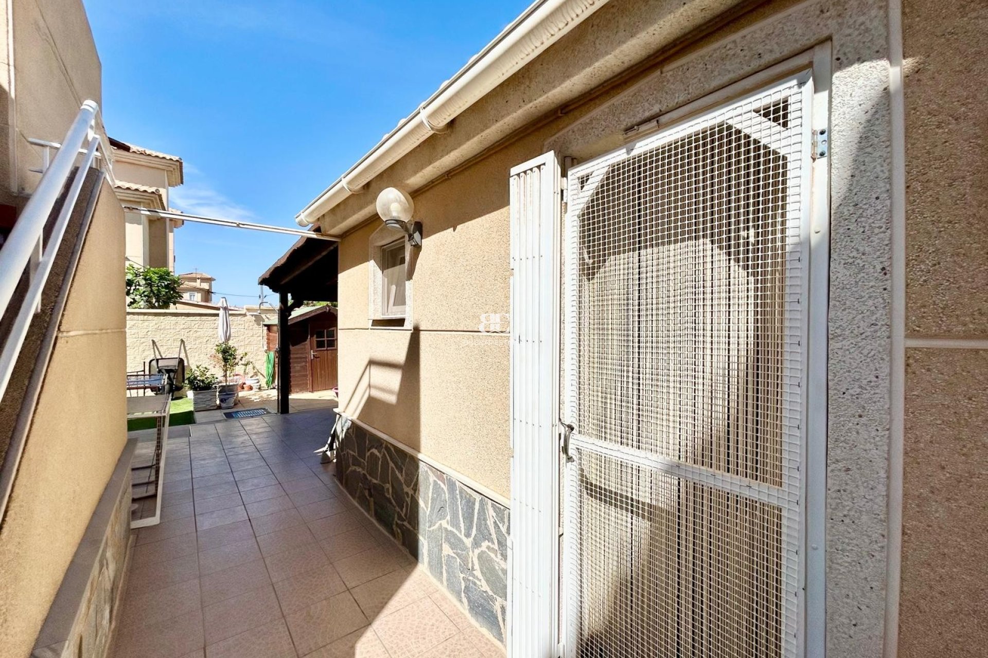 Resale - Villa -
Torrevieja - La Siesta